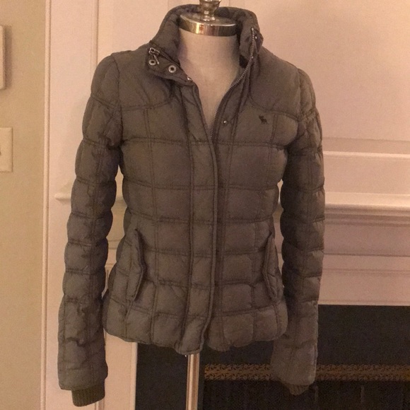 Abercrombie & Fitch Jackets & Blazers - Abercrombie & Fitch down puffer jacket